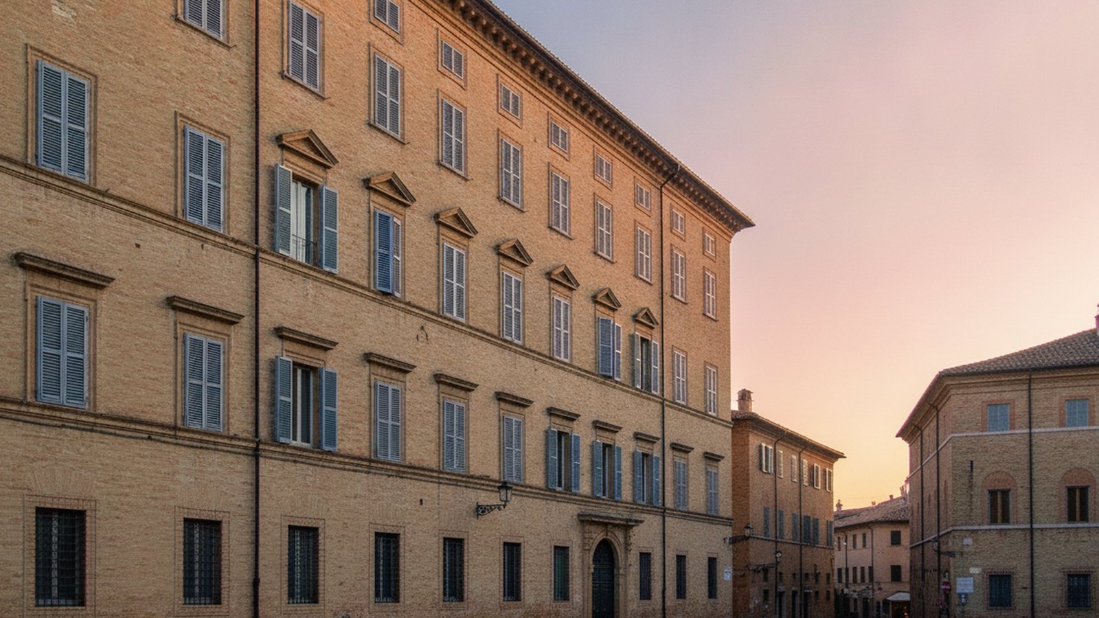 Fior di Loto Country & City — due alloggi a Macerata, campagna e centro, 